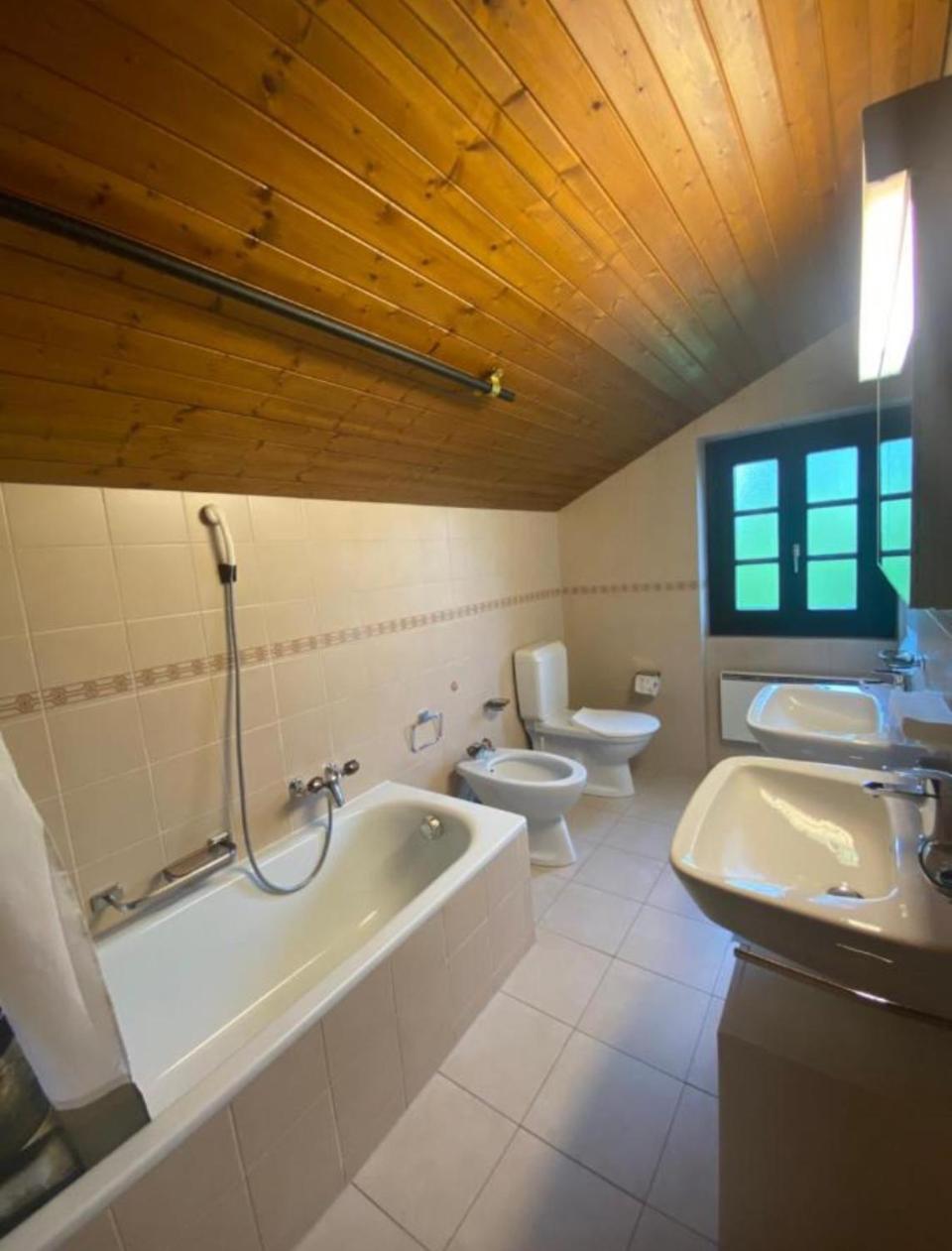 Bellavista Cureglia Bed & Breakfast Bagian luar foto
